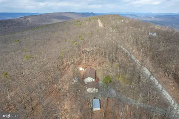 245 JUSTIN RD, Great Cacapon, WV 25422