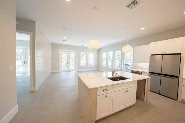 2406 Royal Oaks Trail, Fulton, TX 78358