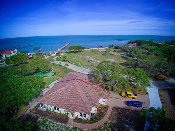 2406 Royal Oaks Trail, Fulton, TX 78358