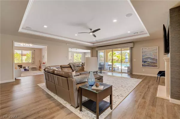 8822 Crescent Lake Street, Las Vegas, NV 89113