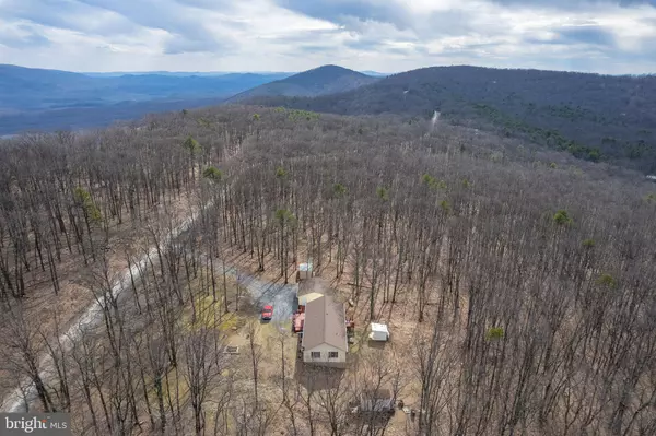 245 JUSTIN RD, Great Cacapon, WV 25422