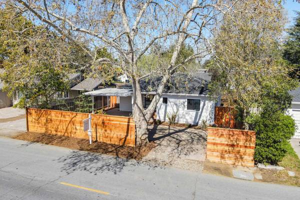 949 Dolores Ave, Los Altos, CA 94024