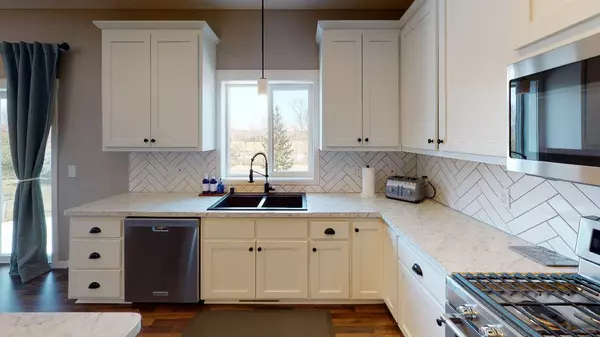 20400 June Grass DR, Big Lake, MN 55330