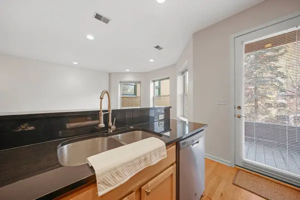 4143 N Sheridan RD #2W, Chicago, IL 60613