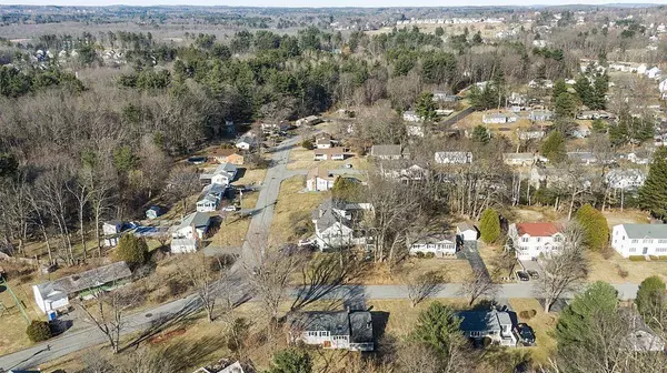 22 Carol AVE, Salem, NH 03079