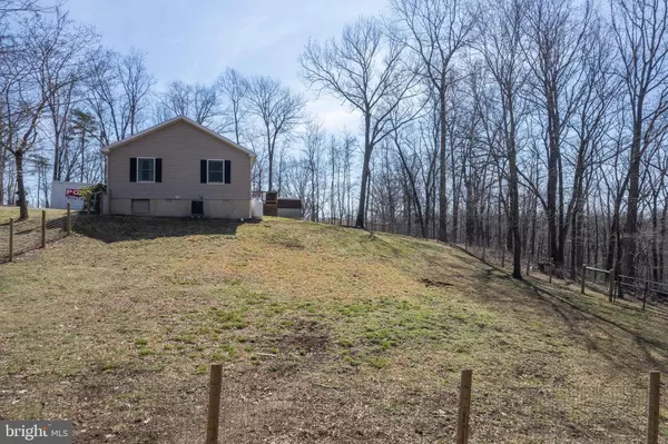 102 CARIBOU TRL, Winchester, VA 22602