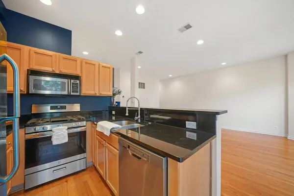 4143 N Sheridan RD #2W, Chicago, IL 60613