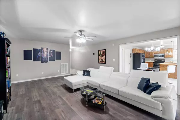 212 Sugar Maple Dr, Dover, TN 37058