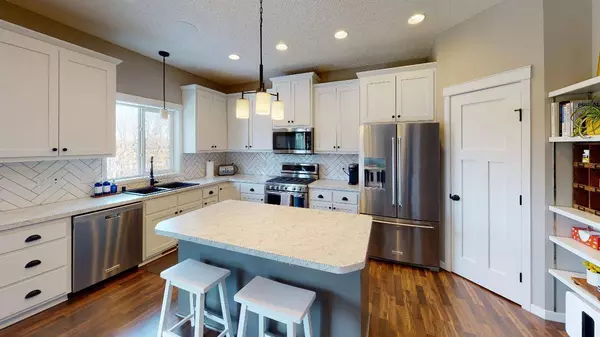 20400 June Grass DR, Big Lake, MN 55330