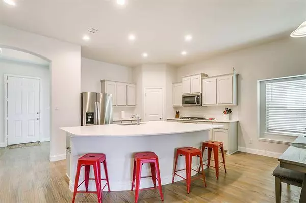 5620 Salt Springs Drive, Fort Worth, TX 76179