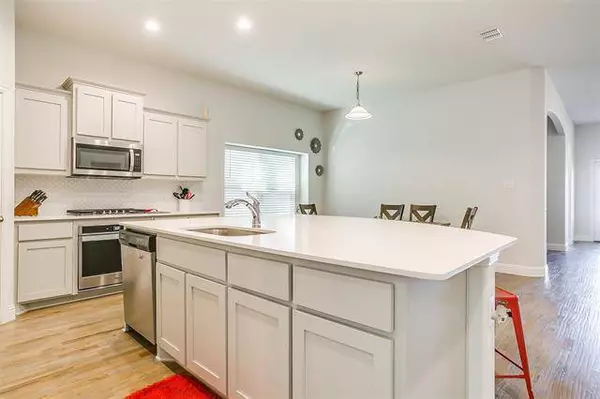 5620 Salt Springs Drive, Fort Worth, TX 76179