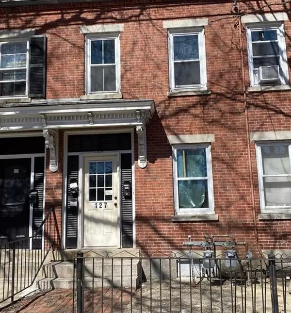 127 Garden St, Lawrence, MA 01841