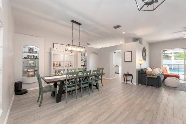 4703 RANCH GROVE CT, Valrico, FL 33596