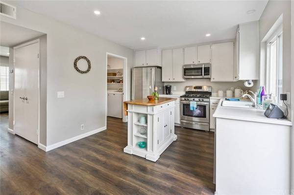 76 Timber RUN #3, Irvine, CA 92614