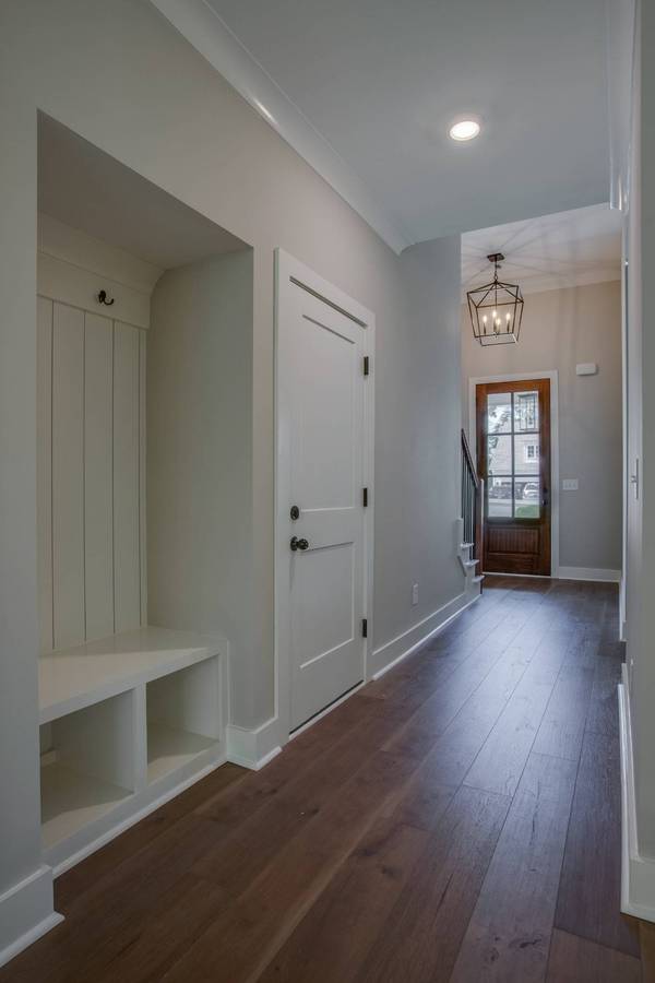 623 Davis Valley Dr, Columbia, TN 38401