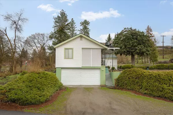 3021 N Belt St, Spokane, WA 99205