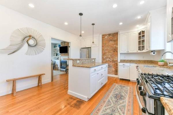 4 Hill Street, Boston, MA 02129