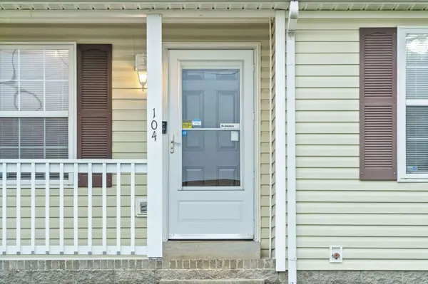 104 Karen Ct, Oak Grove, KY 42262