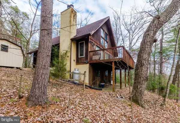 90 MORGAN ST, Basye, VA 22810