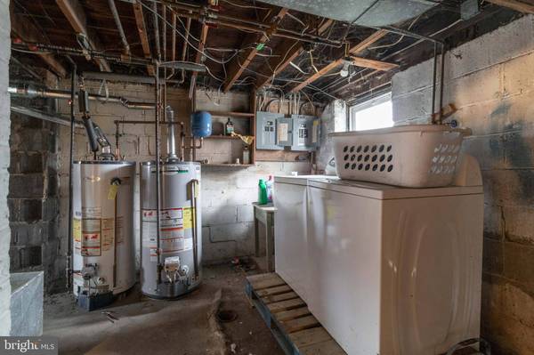 411 GREENHILL AVE, Wilmington, DE 19805