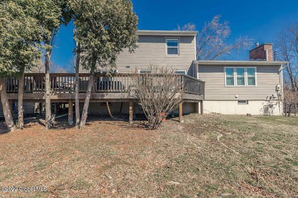 2 Pennsylvania Ave, Amsterdam, NY 12010