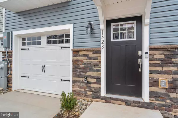 1428 HUDSON VIEW RD, Essex, MD 21221