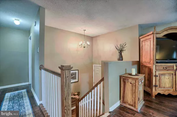 3340 TAUNTON DR, York, PA 17402