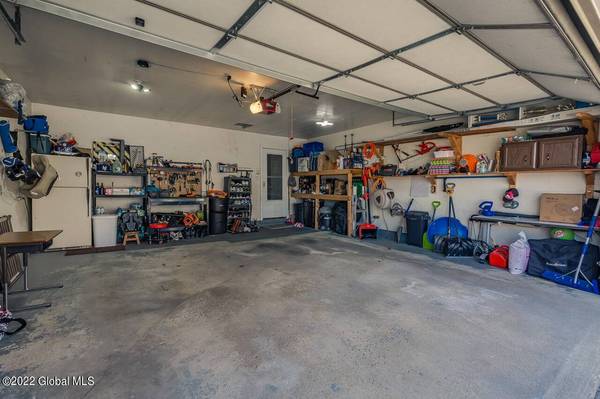 2 Pennsylvania Ave, Amsterdam, NY 12010