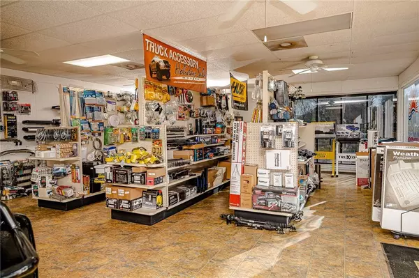 759 W Austin ST, Giddings, TX 78942