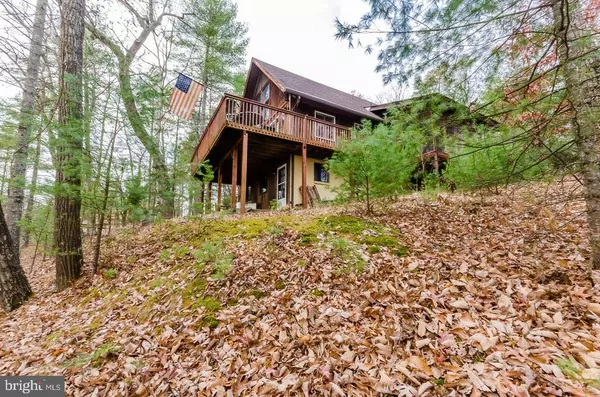 90 MORGAN ST, Basye, VA 22810