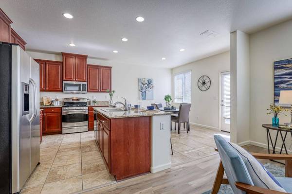 2945 Market ST, Roseville, CA 95747