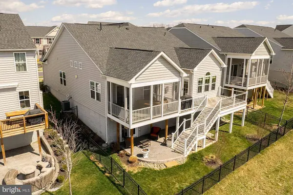 127 ATLANTIS LN, Lake Frederick, VA 22630