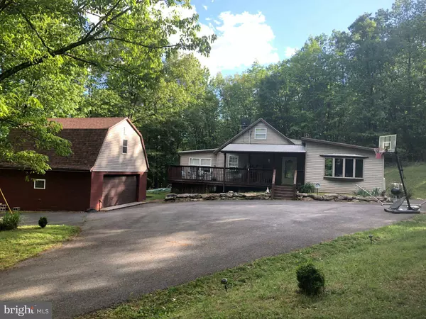 455 ROBERTS LN, Great Cacapon, WV 25422