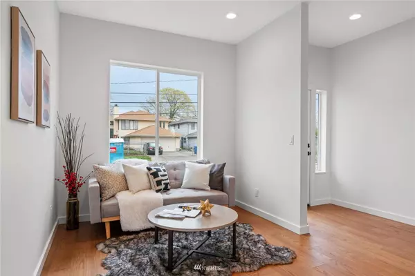 2851 S Othello ST, Seattle, WA 98108