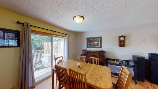 38302 Casselberry DR, North Branch, MN 55056