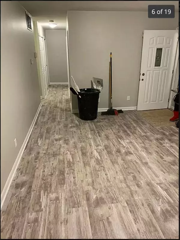 1908 215th PL, Sauk Village, IL 60411