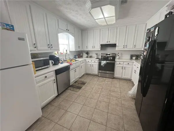 525 Oakland RD, Lawrenceville, GA 30044