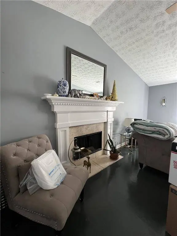 525 Oakland RD, Lawrenceville, GA 30044