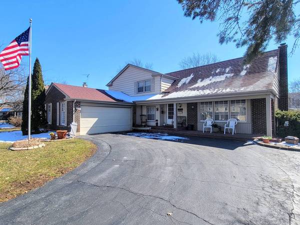 315 E Reseda Pkwy, Palatine, IL 60067