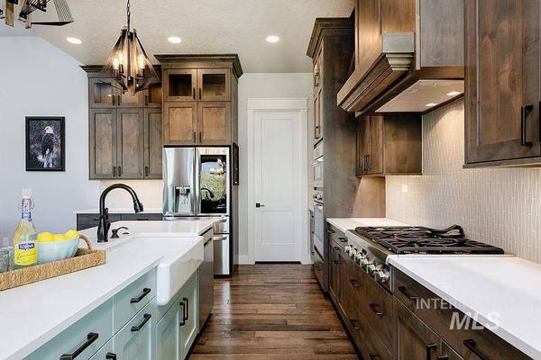 1115 N Luge Ave, Eagle, ID 83616