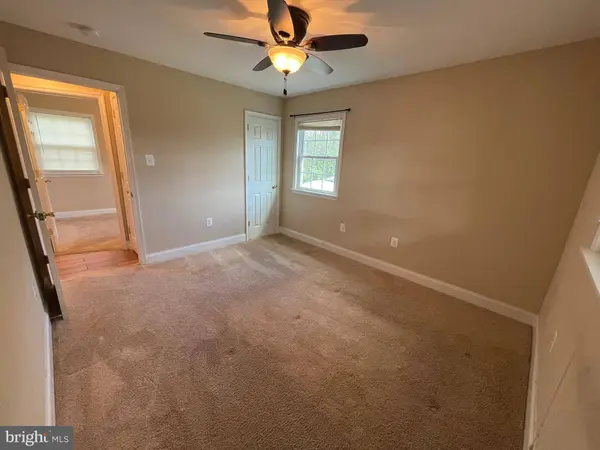 108 LAMBERT DR, Manassas Park, VA 20111