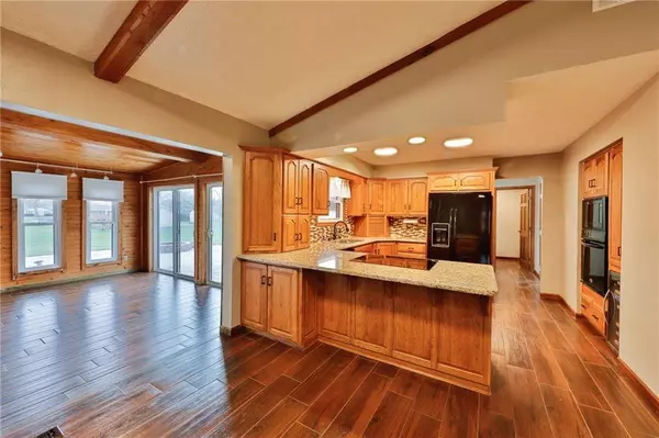 2303 Alexandria DR, Greenfield, IN 46140