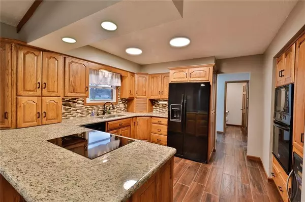 2303 Alexandria DR, Greenfield, IN 46140