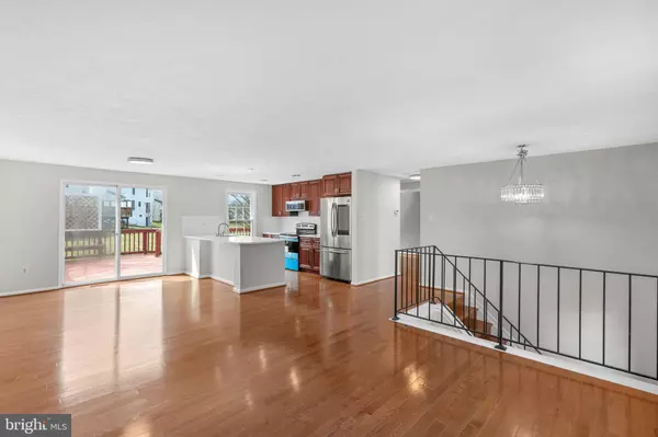 18004 SILVER LEAF DR, Gaithersburg, MD 20877