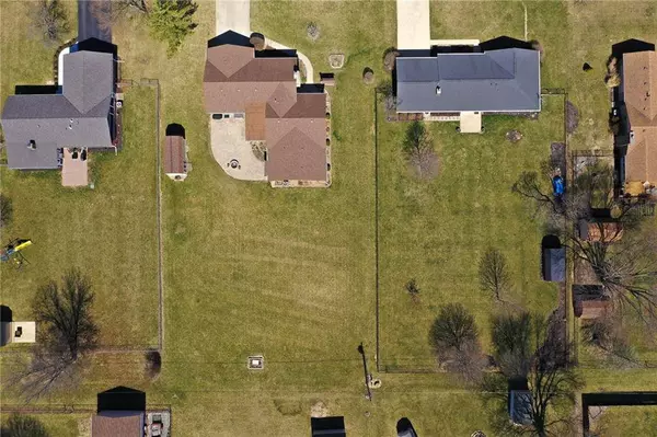 2303 Alexandria DR, Greenfield, IN 46140