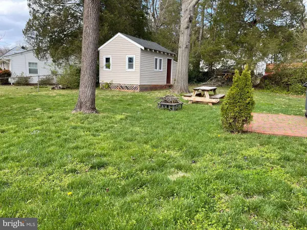 108 LAMBERT DR, Manassas Park, VA 20111