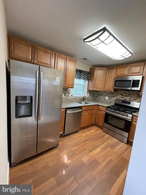 108 LAMBERT DR, Manassas Park, VA 20111