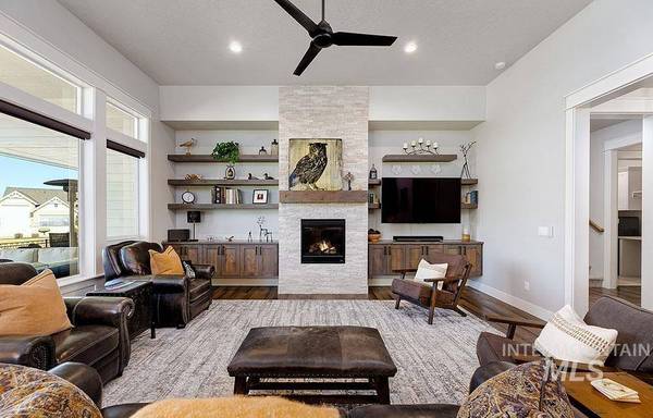 1115 N Luge Ave, Eagle, ID 83616