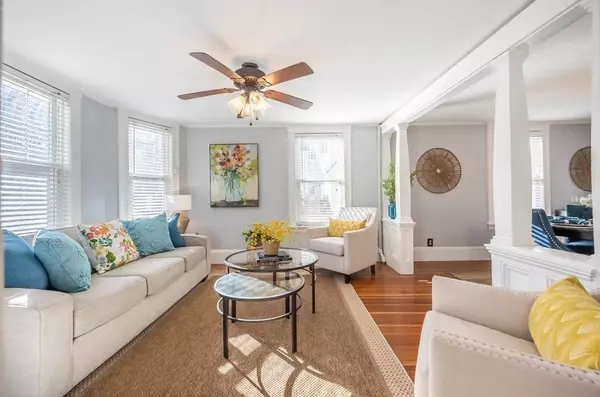 87 Pine St, Andover, MA 01810