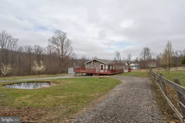 283 BROOKLYNS WAY, Great Cacapon, WV 25422